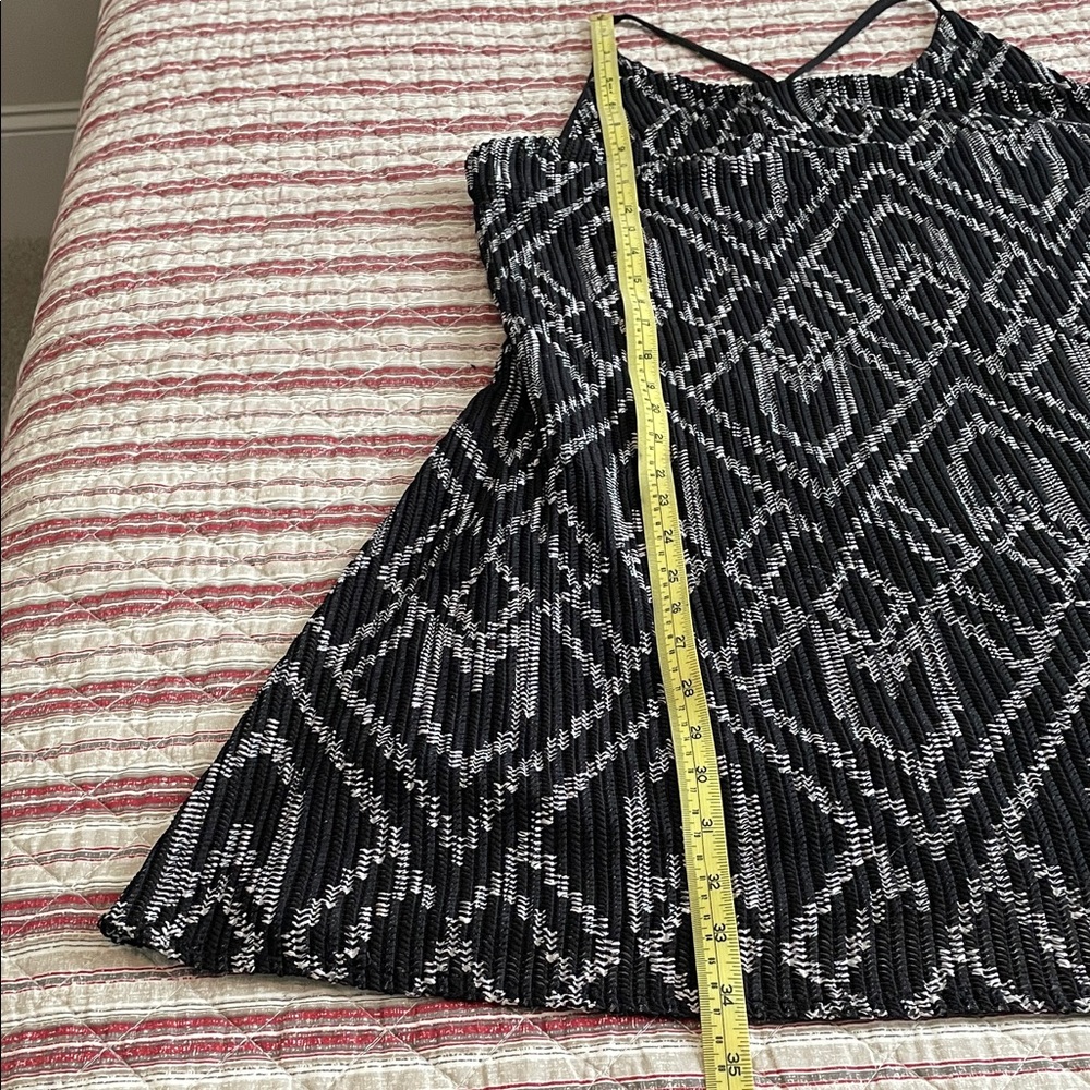 Aeropostale Black and White Geometric Mini Dress - Picture 7 of 13